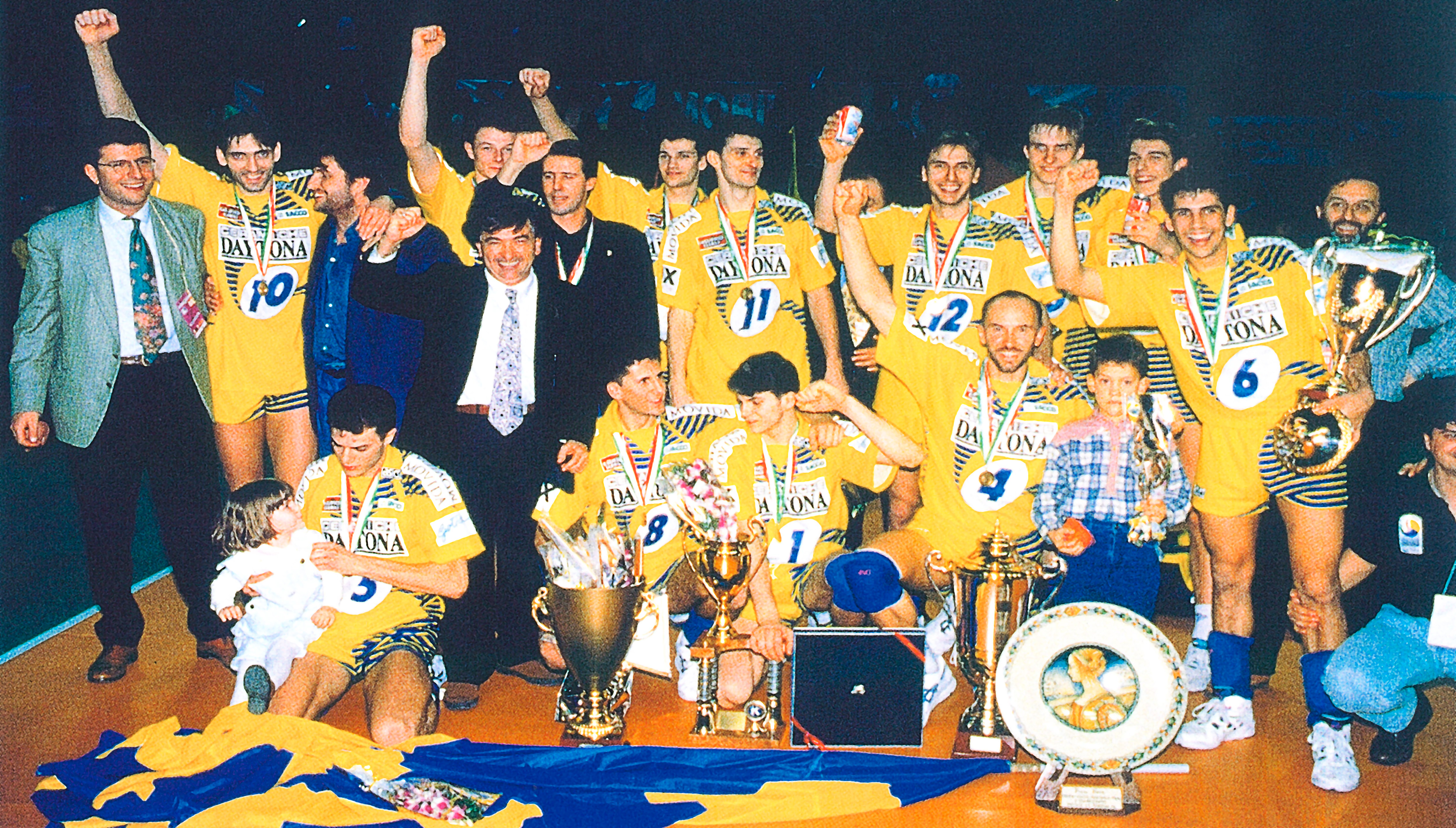 Foto di gruppo della squadra di volley Daytona